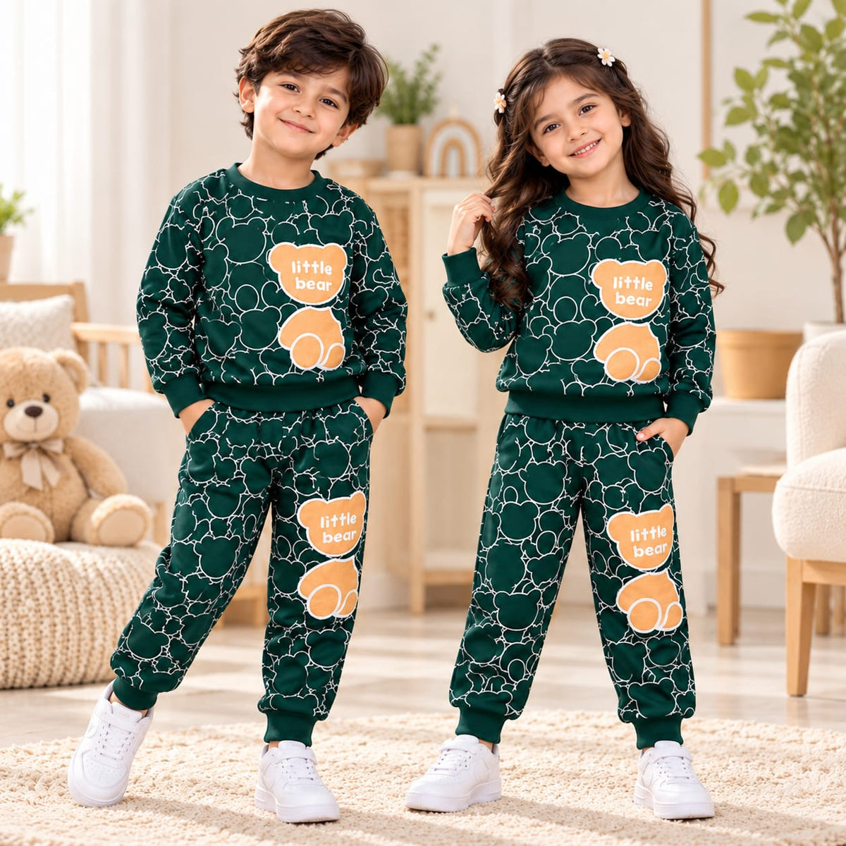 Green Little Bear Printed Girls Sweatshirt & Trosuer Set