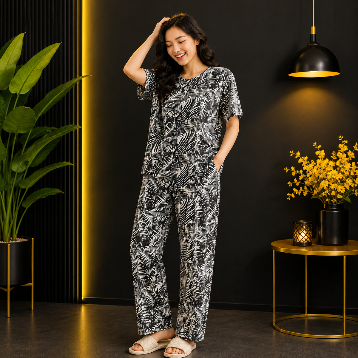 Women’s Black & White Tropical Print Lounge Wear Co-Ord Set